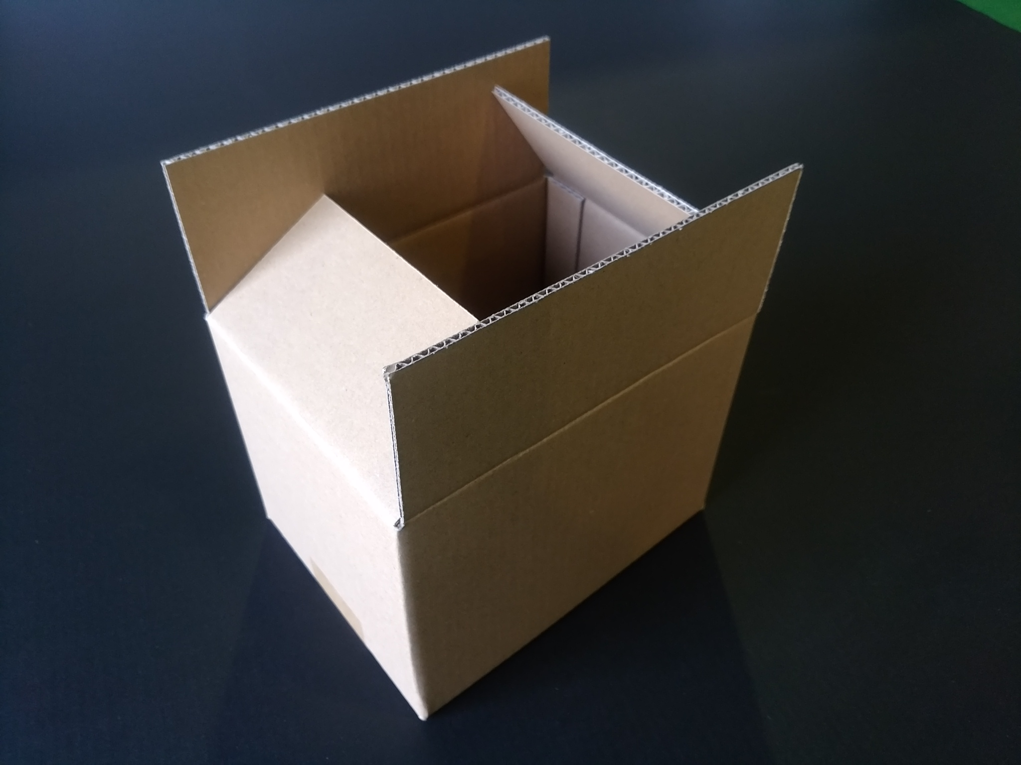 A式段ボール箱(みかん箱タイプ)